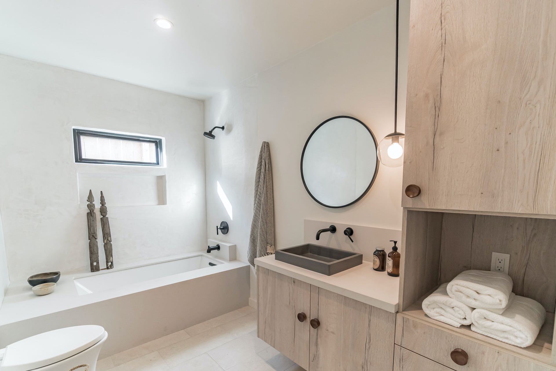 Custom bathroom at Silver Lake